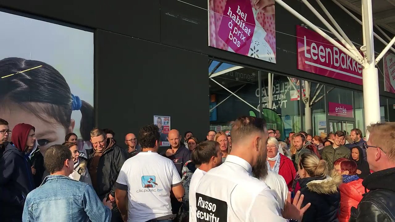 La Grande Recrée à Auvelais: encore des tensions dans la file