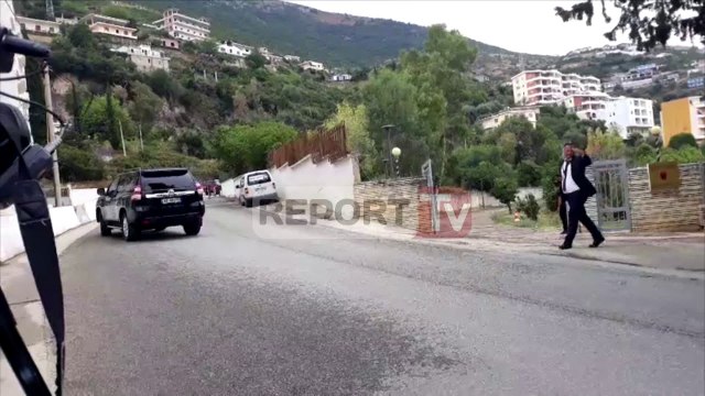 Report TV - Përfundon mbledhja informale e qeverisë në Vlorë, largohet kryeministri dhe ministrat