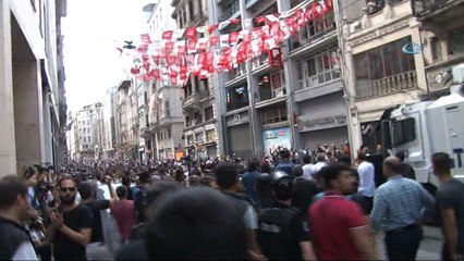 Cumartesi annelerinin eyleminde polis müdahalesi