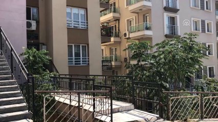 Balkondan düşerek hayatını kaybetti - İZMİR