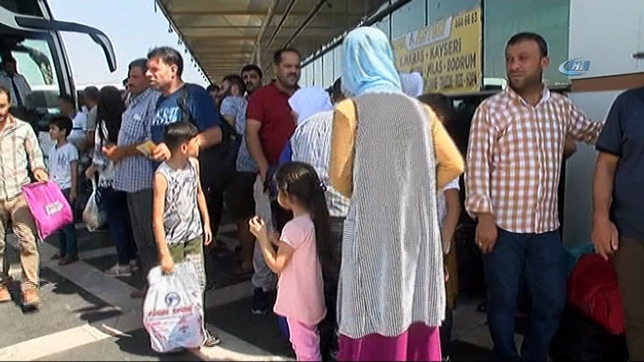 Şanlıurfa otogarında bayram dönüşü yoğunluğu