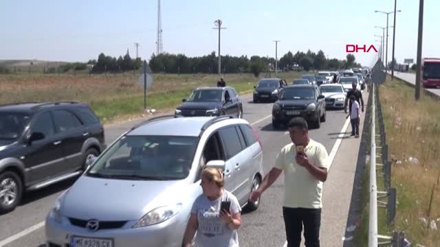 Edirne Kapıkule'de Gurbetçi Kuyruğu Eridi 4 Günde 77 Bin Kişi Çıkış Yaptı Hd