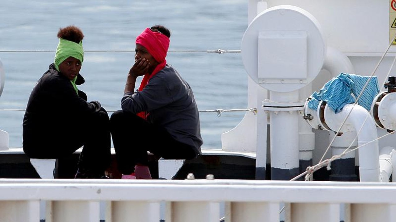 Flüchtlingsdrama in catania: tuberkulosefälle an bord der "diciotti"