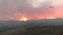 Sivas'ta Ormanlık Alandaki Yangın Yerleşim Yerlerini Tehdit Ediyor