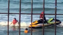 Arnavutköy'de dalgalara kapılan genç boğuldu