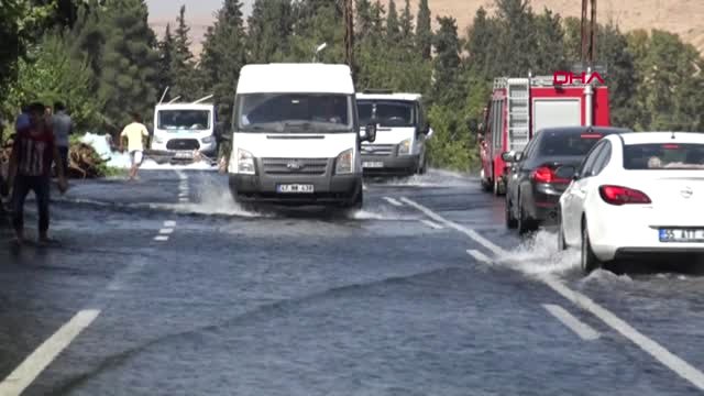 Mardin İçme Suyu Borusu Patladı, Ana Cadde Göle Döndü Hd