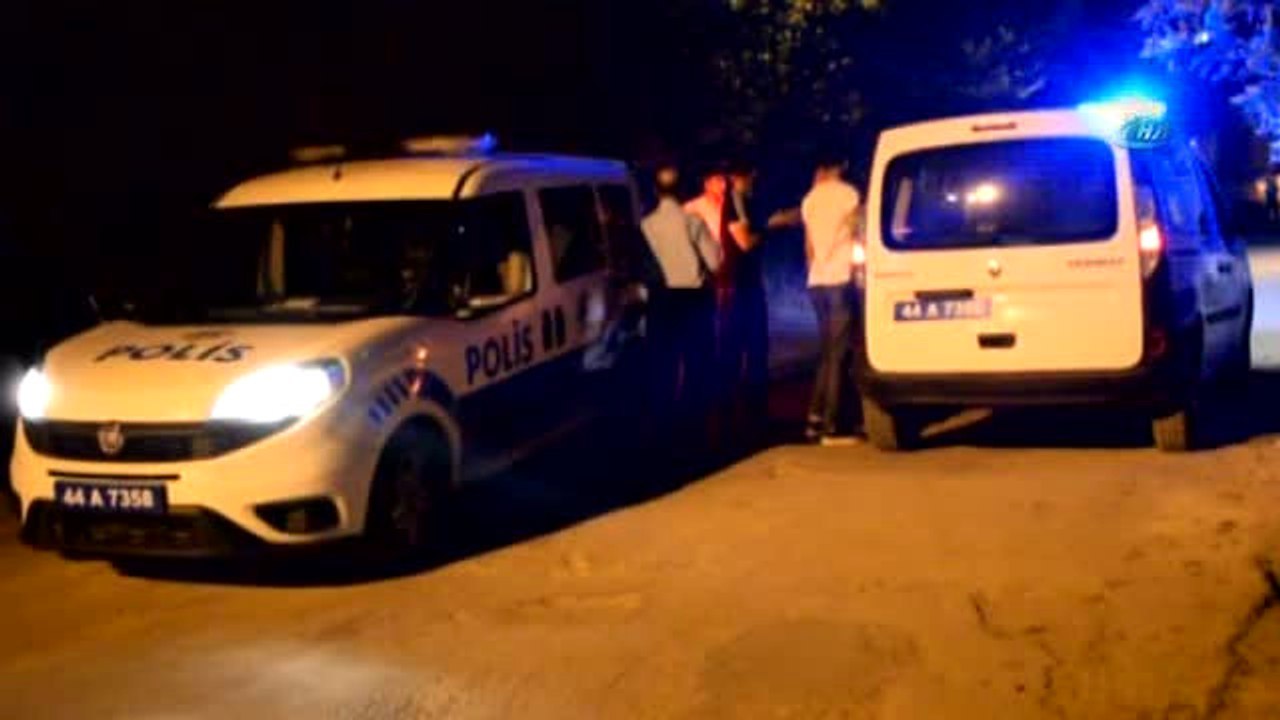 Silahla Vuruldu Metrelerce Yürüdükten Sonra Yere Yığıldı