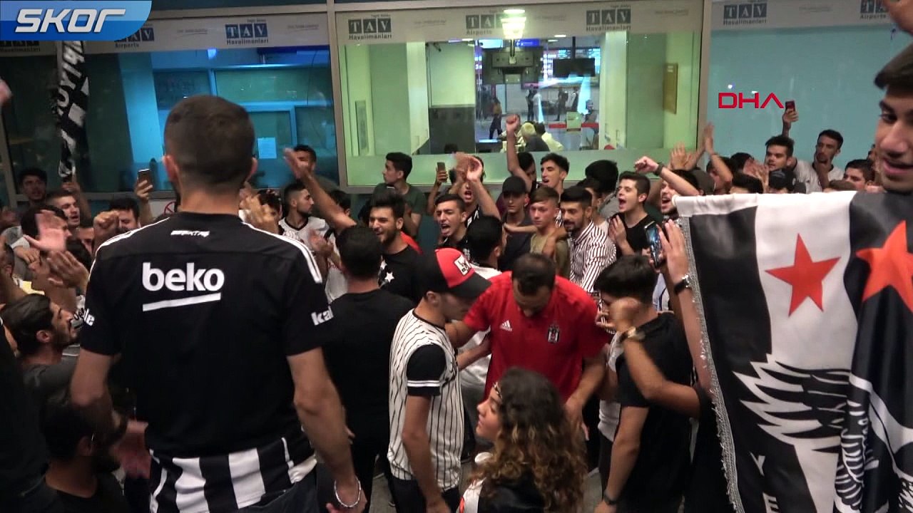 Beşiktaş'ın transferi Karius, İstanbul'a geldi