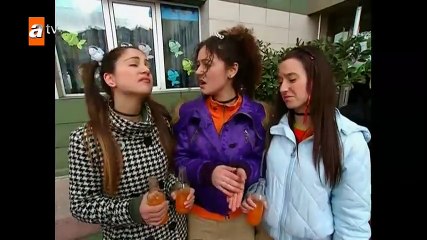 İsmail YK, Kıvılcım'a aşık oluyor!