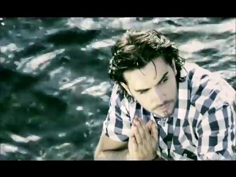 İsmail YK - Duydum Ki Çok Mutsuzsun ( Klip 2012 )