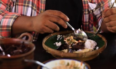 Si Manis dari Jogja (2)
