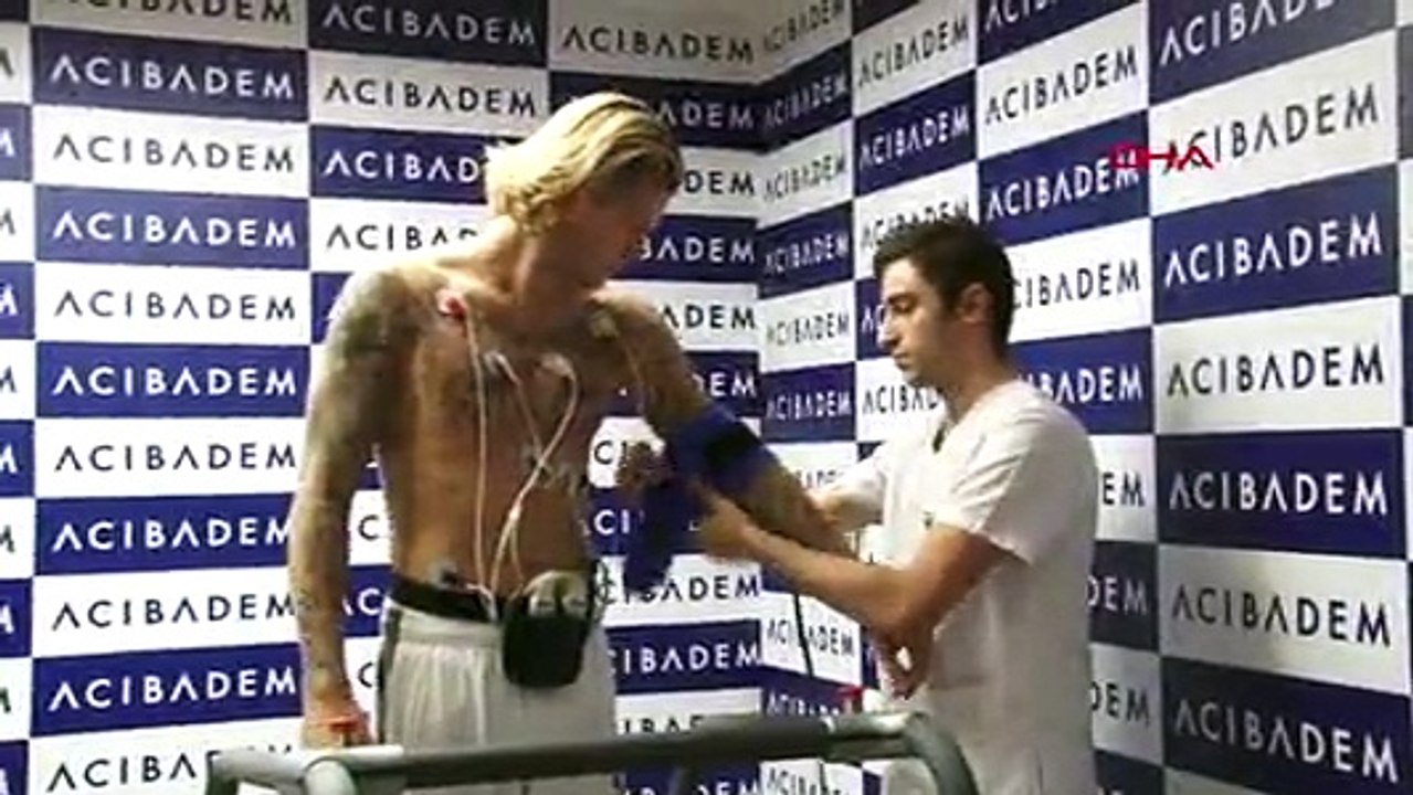 Beşiktaş'ın yeni kalecisi Karius, sağlık kontrolünden geçti