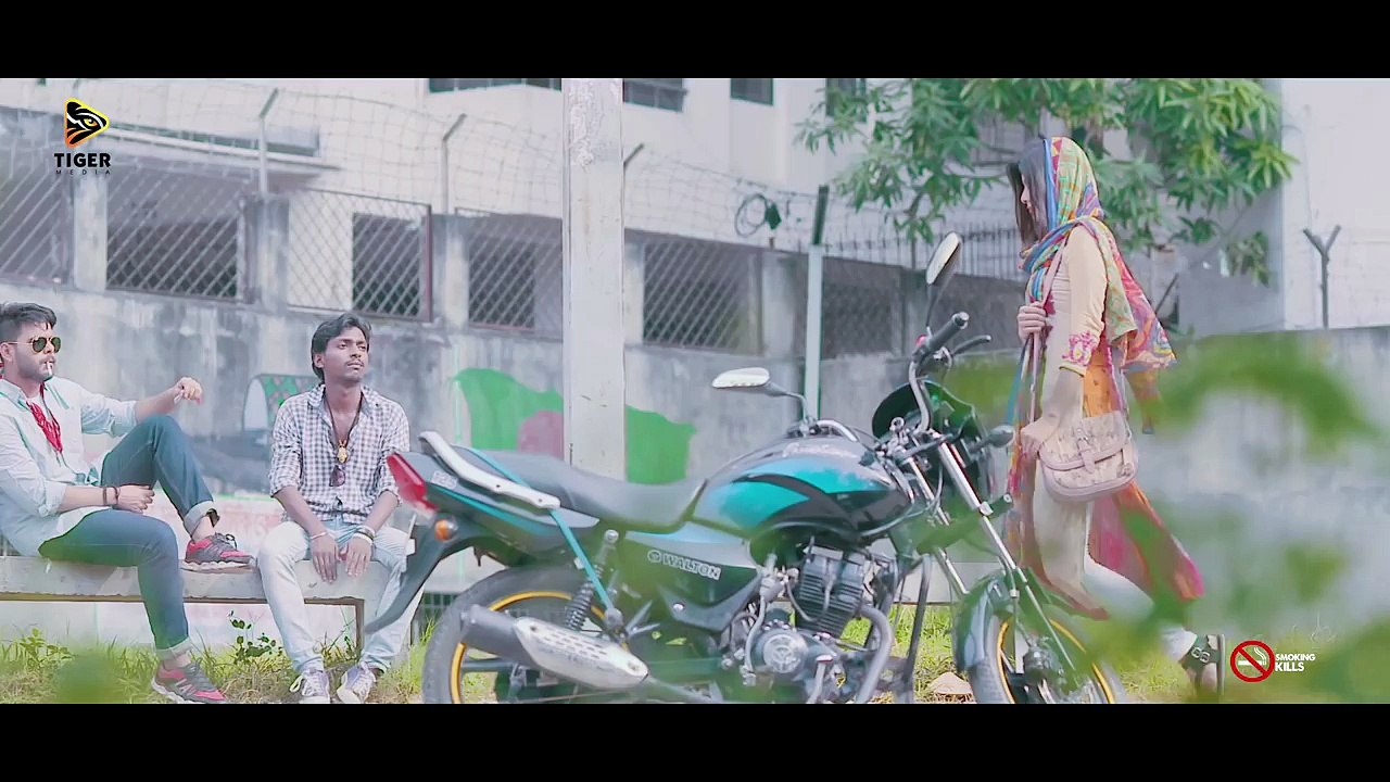 Cholna_Sujon___Official_Music_Video___Bokhate_(2016_Short_Film)___Siam___Toy