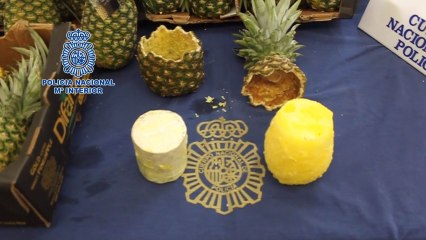 Cocaína camuflada en piñas