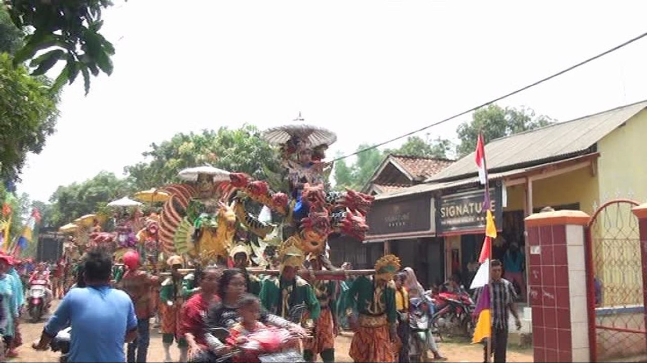 PENGEN DI SAYANG  Singa Dangdut PUTRA JAYA 23-08-2018