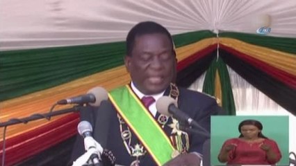 Zimbabve'nin Yeni Devlet Başkanı Mnangagwa Yemin Etti