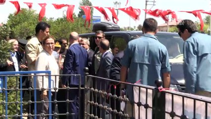 Soylu, Koca ve Çetin'in Selçuklu Meydan Mezarlığı'nı ziyareti - BİTLİS