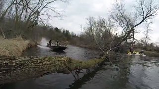 Airing out a 18ft Mud Boat off a Tree!