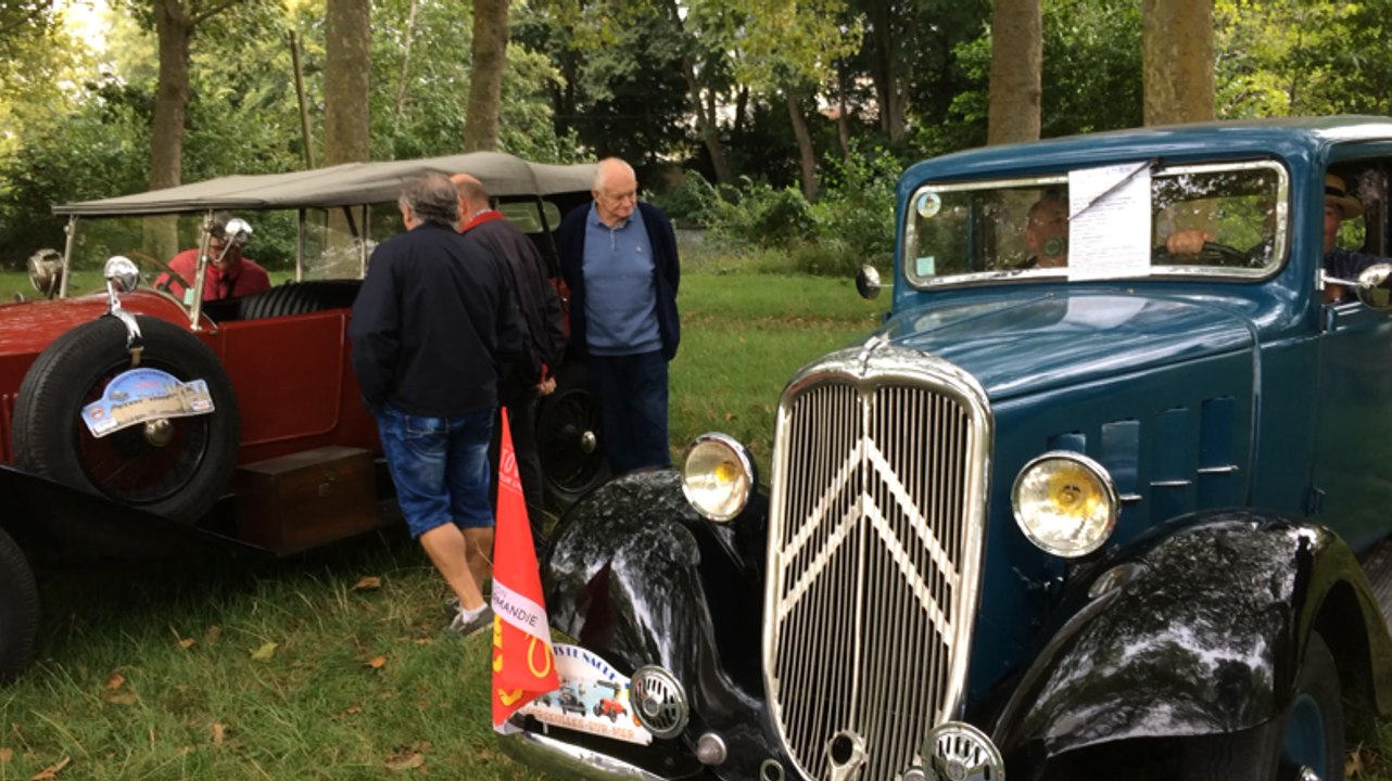 Plus de 100 voitures anciennes exposées