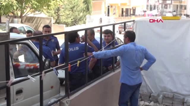 Uşak Otomobil, Park Halindeki Minibüse Çarptı 1 Ölü, 2 Yaralı