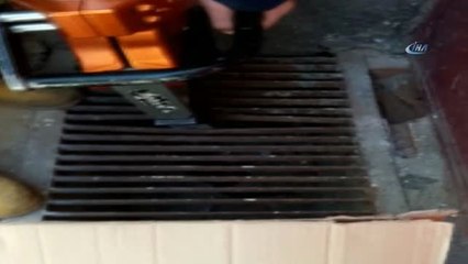 Mazgalda Mahsur Kalan Yavru Kedileri İtfaiye Kurtardı