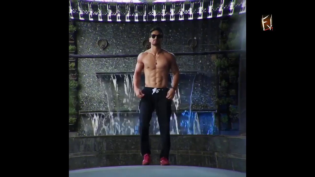Tiger shroff doing superb Dance under choreographer keonemadrid