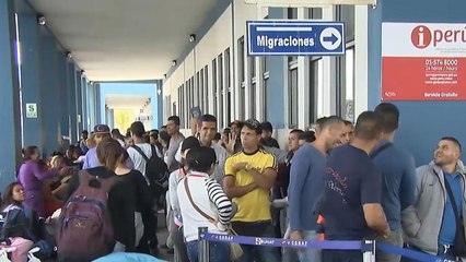 البيرو تشدد إجراءات دخول الفنزويليين الهاربين من الاضطرابات