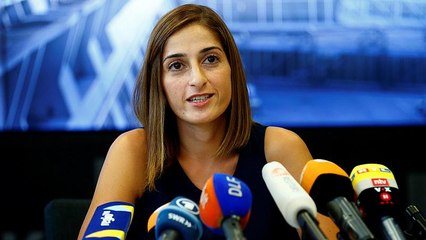 الصحافية الألمانية التركية تحكي قصة اعتقالها في إسطنبول بعد السماح لها بالسفر