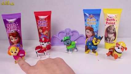Aprende los Colores con La Patrulla Canina en la bañera de Peppa Pig y geles de colores