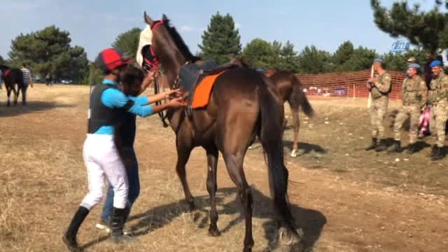 Demba Ba'nın Ayağı Kırıldı