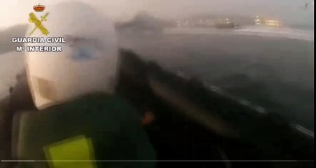 مطاردة شرسة بين البحرية الإسبانية ومهربى مخدرات