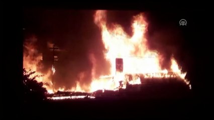 Kamyon şoförü 5 kişilik ailenin hayatını kurtardı - ANKARA