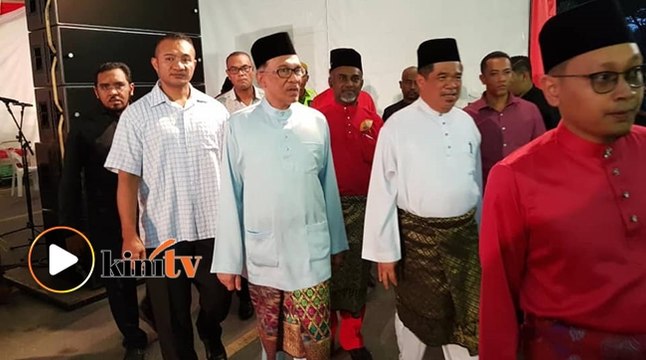 Anwar hadir di program BERSATU, ulang sokong Dr M