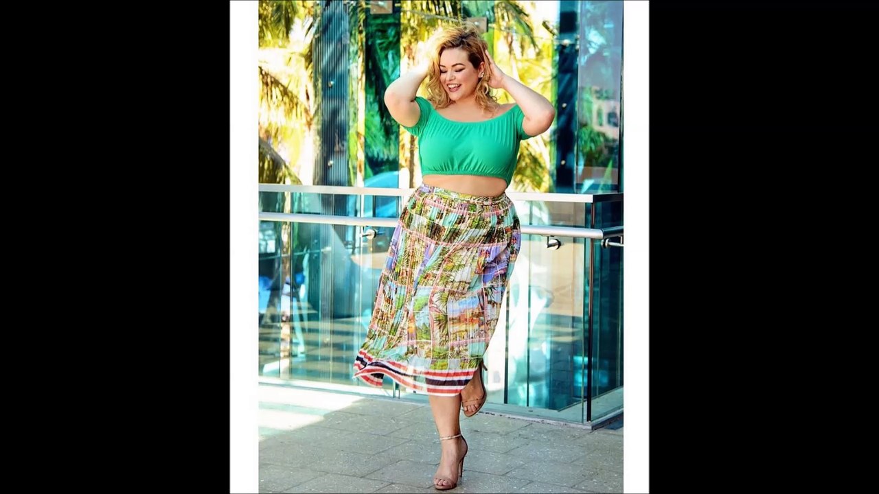Amazing fashion & latest plus size fitness with gorgeous fashion model