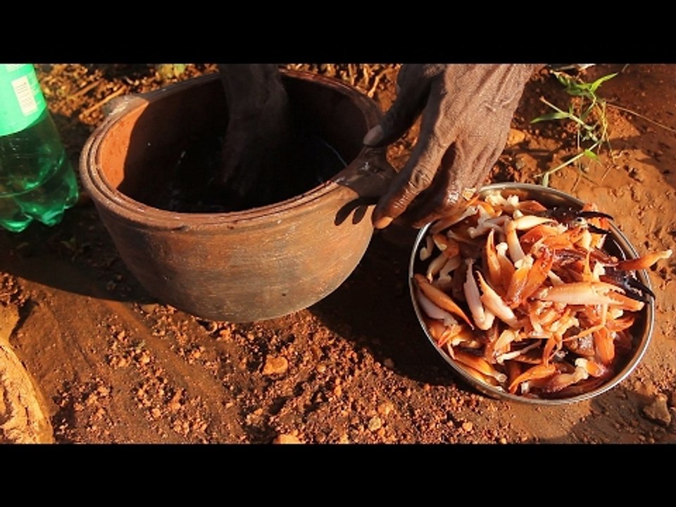 CRAB Soup Prepared by my daddy in my village evening time / VILLAGE FOOD FACTORY