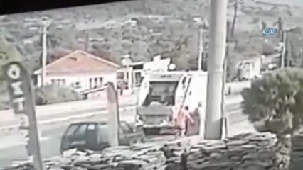 İki Temizlik İşçisinin Ağır Yaralandığı Korkunç Kaza Kamerada