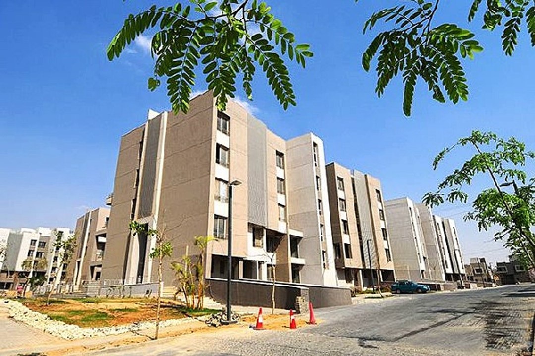 penthouse overlooking lake   landscape in VGK for sale