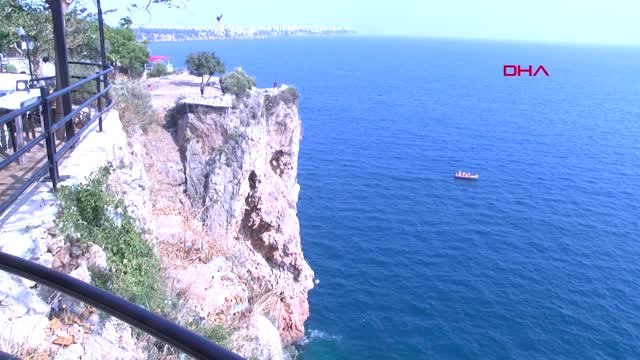 Antalya Eşi Çocuklarını Göstermeyince İntihara Kalkıştı