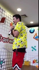 Kelvin Khánh ngẫu hứng cover nhạc Trung -))