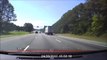 Quand un camion perd une roue au milieu de l'autoroute