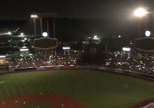 Dodger Stadium Power Outage Leaves Players, Fans in the Dark