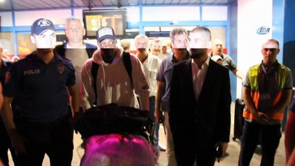 Trabzonspor Caleb Ekuban'ı Trabzon'a getirdi