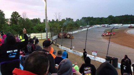 un tracteur prend la fuite durant une course