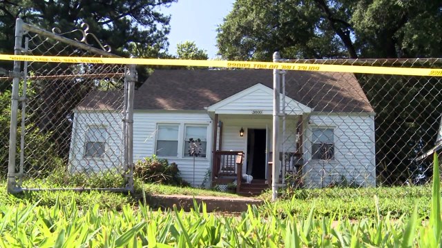 Woman Accused of Stabbing 78-Year-Old Mother to Death, Injuring Brother