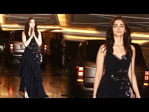 Alia Bhatt की हुई ग्रैंड एंट्री Priyanka Chopra और Nick Jonas के सगाई पर