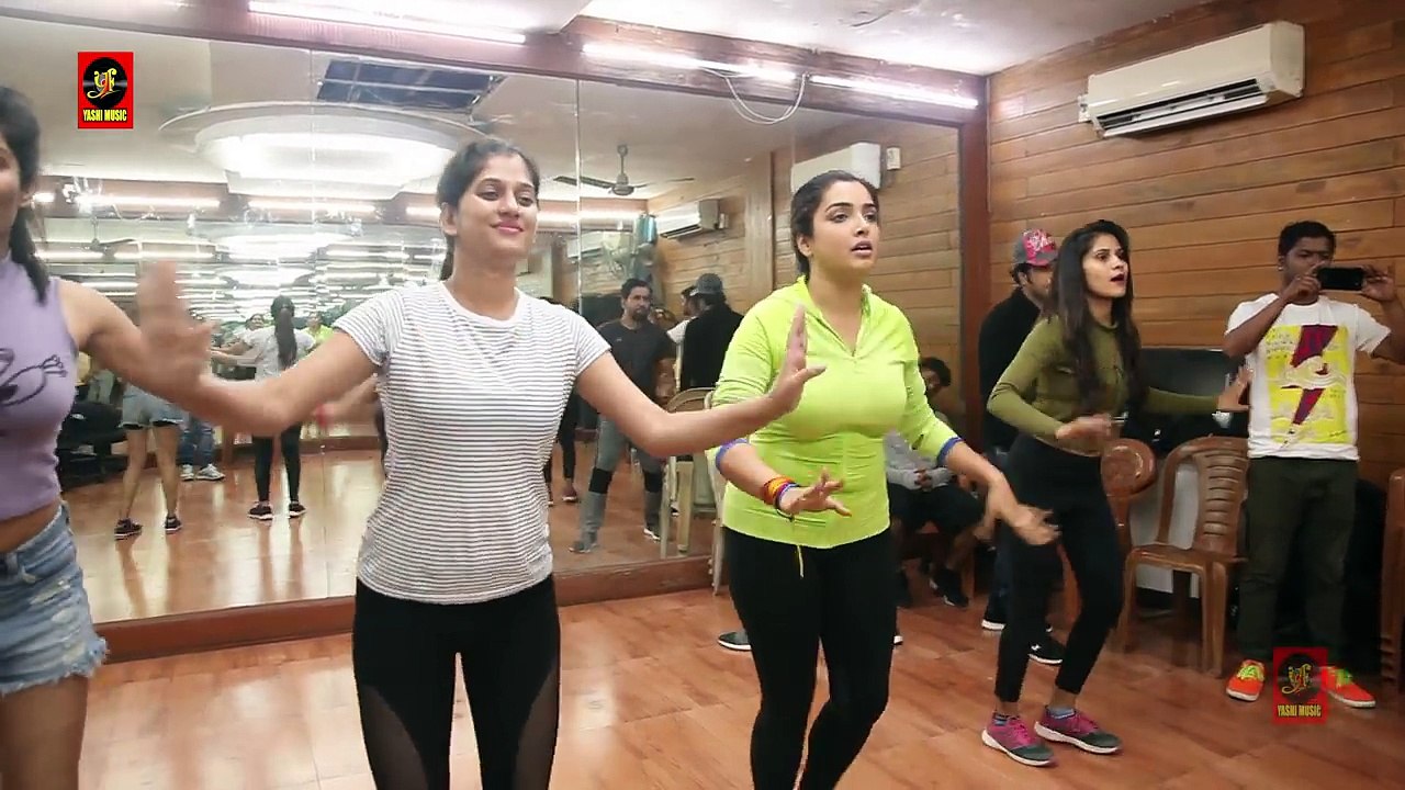 Marad Abhi Baccha Ba | मरद अभी बच्चा बा | Amrapali Dubey | Video | New Bhojpuri Dance Songs 2018