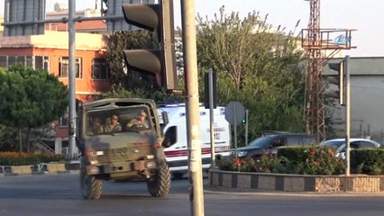 Münbiç ile Tel Rıfat bölgesine askeri sevkiyat sürüyor