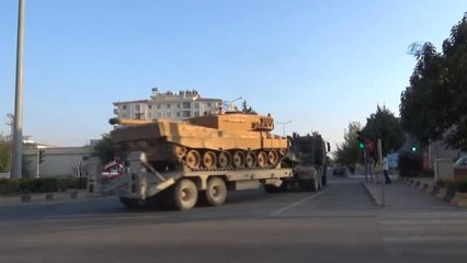 Münbiç ile Tel Rıfat Bölgesine Askeri Sevkiyat Sürüyor