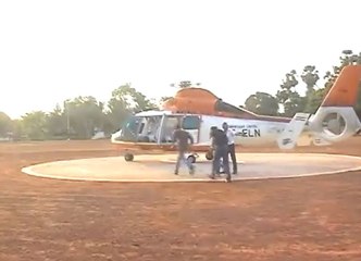 జనసేన పోరాట యాత్ర లో హెలికాప్టర్ కోసం పరుగులు పెట్టిన  పవన్ కళ్యాణ్‌