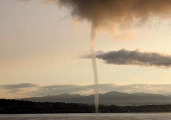 Waterspout Spotted on Zurich Lake